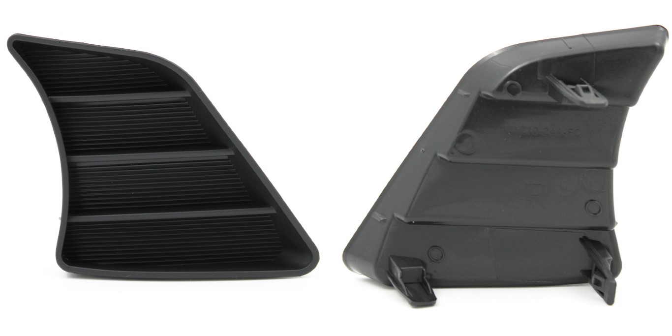 Toyota Hilux RH Bumper Grill