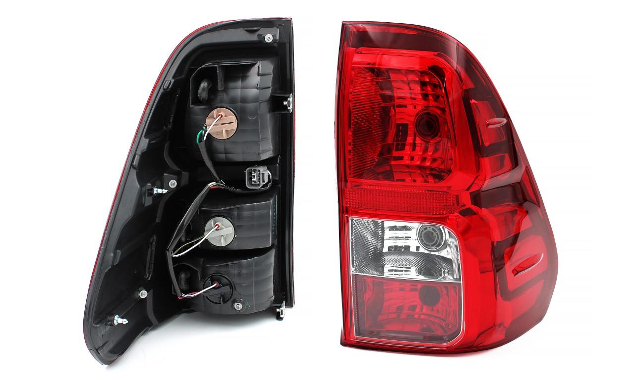 TOYOTA HILUX 16- REVO DOUBLE CAB RIGHT HAND TAIL LAMP