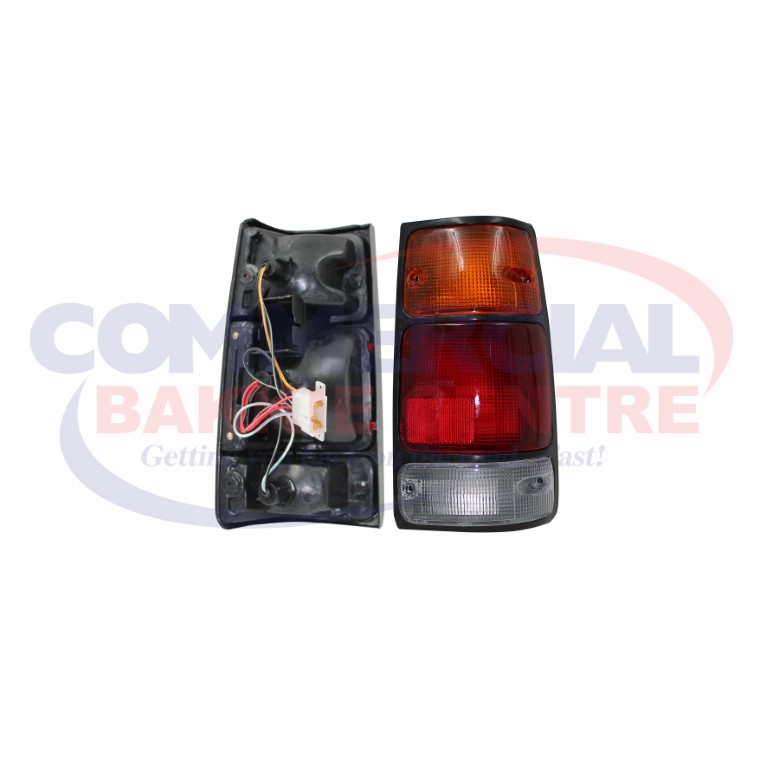 ISUZU 00-03 RIGHT HAND FRONT TAIL LAMP